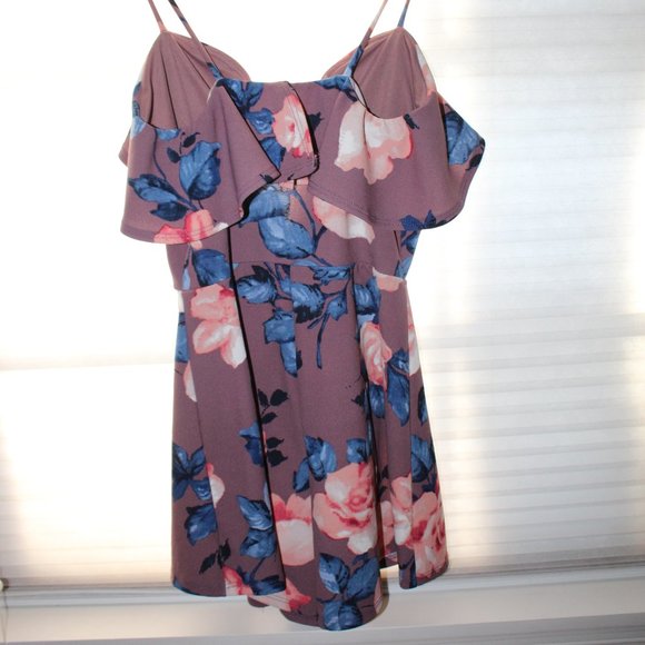 Floral V Neck Romper - Picture 3 of 4